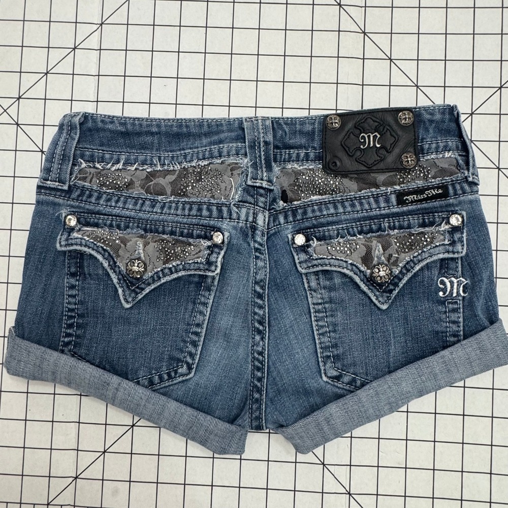 Miss Me JP5002-12L Blue Denim Embellished Lace Rhinestone Shorts‎ Womens 29